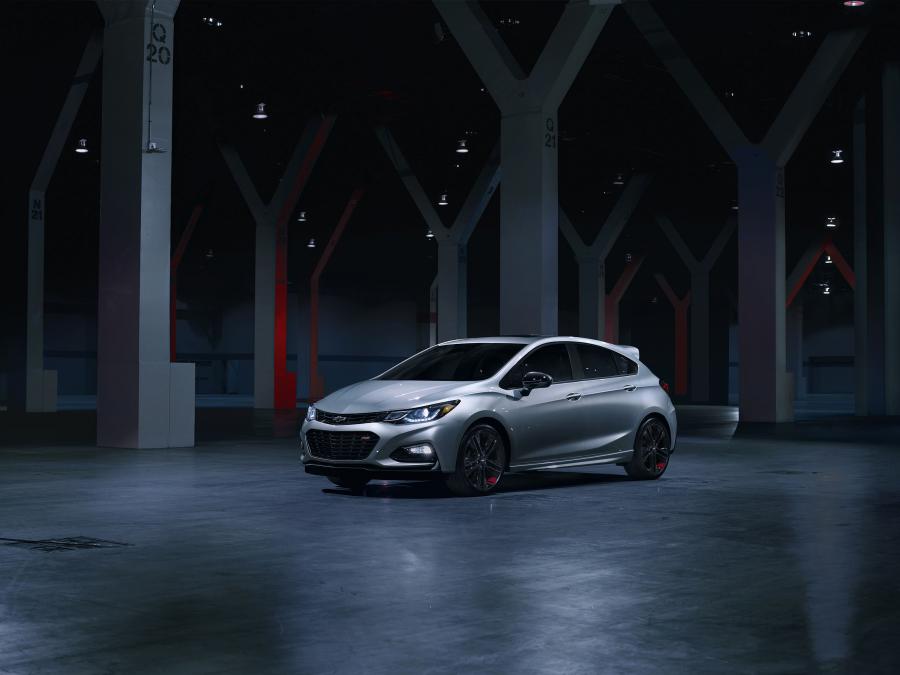  Chevrolet Cruze Hatchback Redline 2017 года  (NA) (фото 1 из 2)